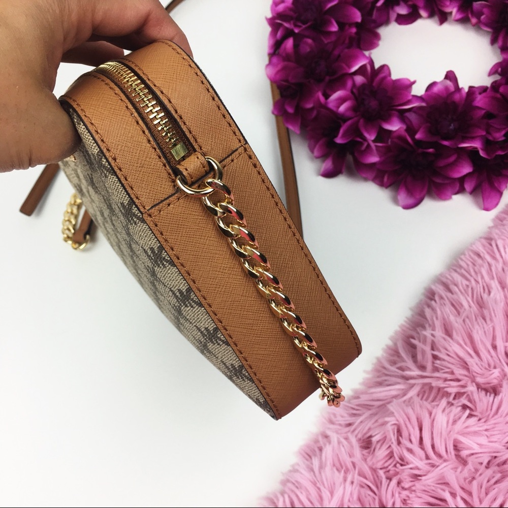 SALE Brand New Michael Kors LG EW Crossbody - Picture 4 of 7